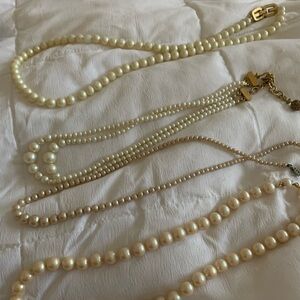 Elegant Pearl Necklace Set for Women
